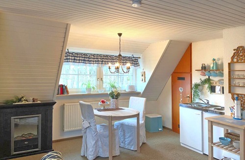 Weissenbrunn Apartment | Congenial Apartment in Weißenbrunn with Garden and Barbecue