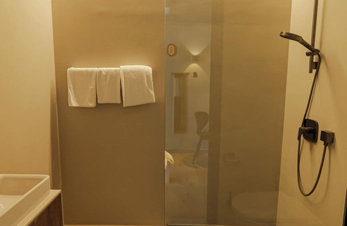 Obergiesing Hotel | Conlon House Lower East Side