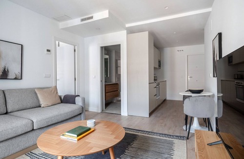 Malasana Apartment | Cool Malasaña 1BR w/Elevator, close to Dining, by Blueground