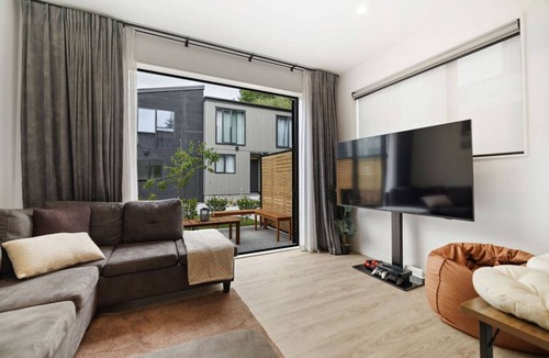 Arthur's Point Villa | Coronet Adventure Villa | Arthurs Point Stay Near Ski & Hot Pools