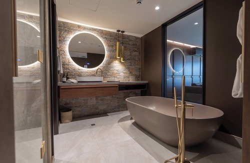 Arthur's Point Hotel | Coronet Ridge Resort