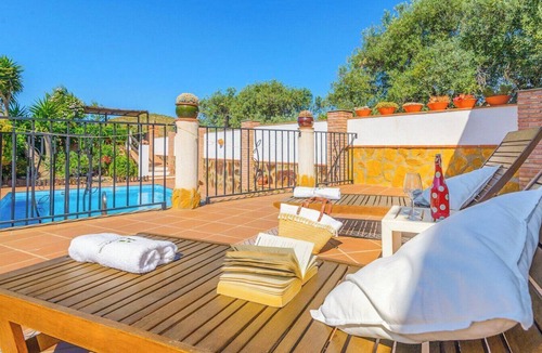 Orgiva Villa | Cortijo El Olivar Órgiva by Ruralidays