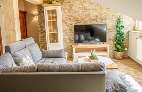 Sonnenbichl Apartment | Cosy Apartment Bergpanorama with Balcony, Mountain View & Wi-FI