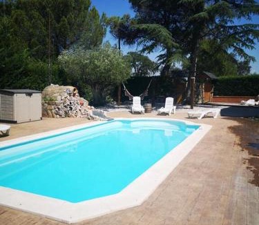 Villaviciosa de Odon Apartment | Cosy Apartment in Villaviciosa de Odón with Shared Pool