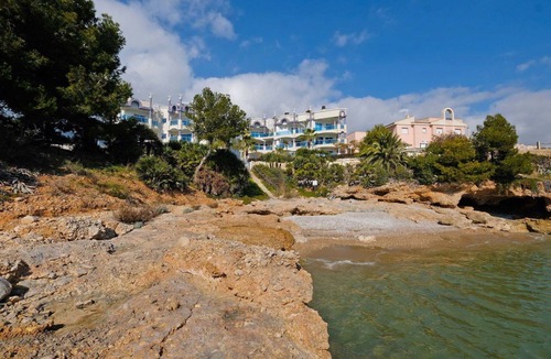 Alcanar Apartment | Cosy apartment for 4 guests with WIFI, pool, A/C, TV and balcony