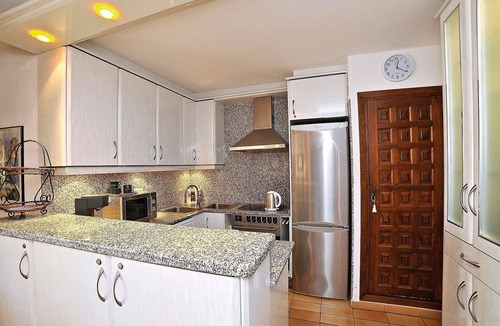 Arnella Apartment | Cosy apartment for 4 guests with pool, A/C, TV, terrace and panoramic view