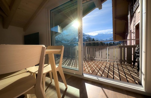Adelboden Apartment | Cosy apartment for 6 people with WIFI, TV and balcony
