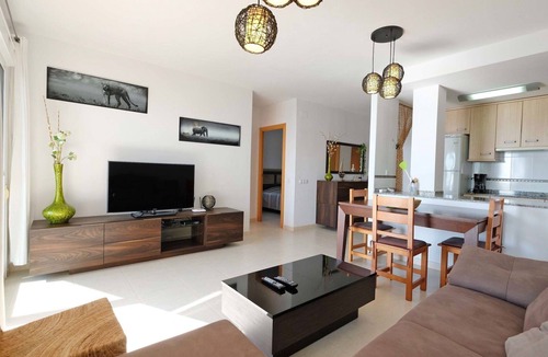 Alcanar Apartment | Cosy apartment for 6 guests with A/C, pool and balcony