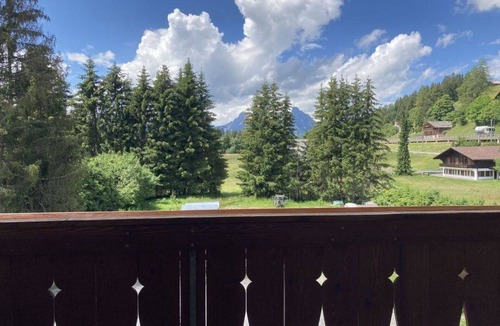 Saanenmoeser Apartment | Cosy apartment for 6 people with WIFI, TV and balcony