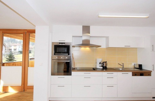 Kaltenbach Apartment | Cosy apartment for 8 people with WIFI, TV and patio