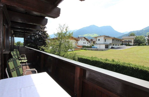 Kapfing Apartment | Cosy apartment for 4 people with WIFI, TV, balcony, pets allowed and panoramic view