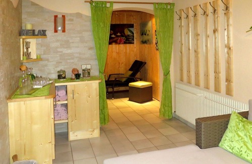 Plangeross Apartment | Cosy apartment for 25 guests with WIFI, TV, terrace, pets allowed and parking