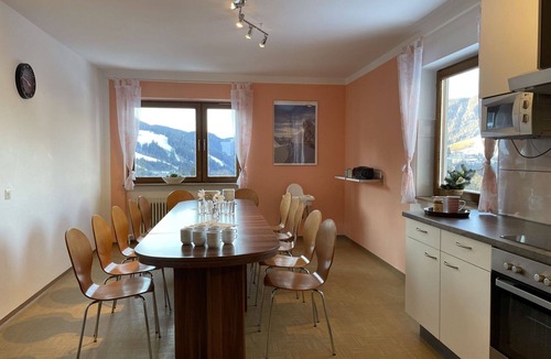 Sonnenberg Apartment | Cosy apartment for 14 people with WIFI, TV, balcony and pets allowed
