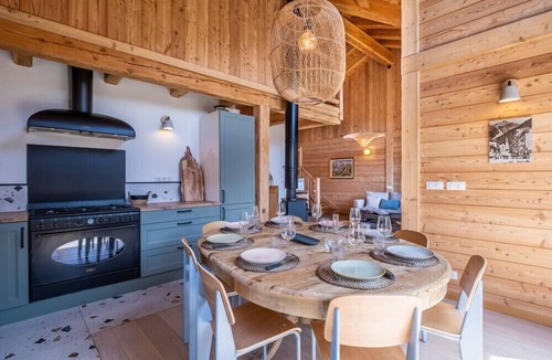 Les Praz-de-Chamonix Ski Chalet | Cosy chalet with views of Mont Blanc