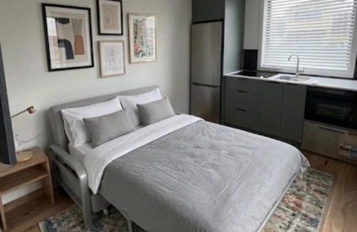 Kawarau Falls House | Cosy Hanleys Farm Retreat - 2 Bed
