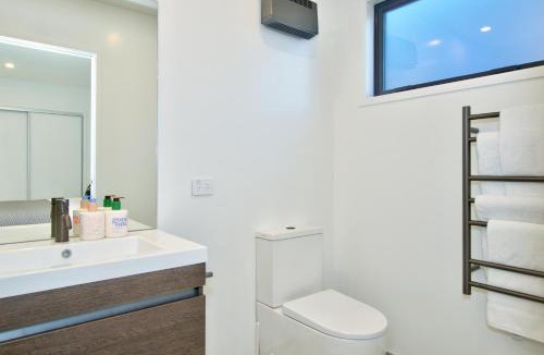 Kawarau Falls Apartment | Cosy, Modern Hanley's Farm Unit - Explore Queenstown
