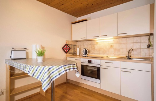 Irsengund Apartment | Cosy Vacation Apartment "Bergblick" with Great View, Two Balconies & Wi-Fi