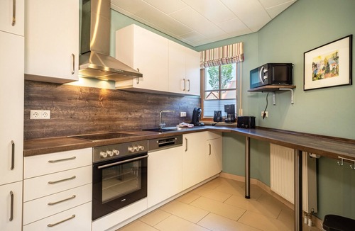 Salem Apartment | Cosy Vacation Apartment 2 on "Trostelhof" with Balcony