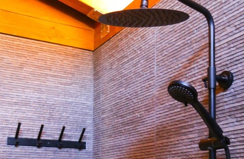 Galdar Cottage | Cottage 'La Cabaña' with Sea View, Shared Pool and Wi-Fi