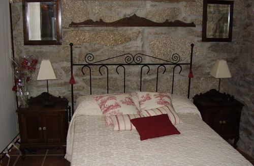 Ponteareas House | Cottage with garden