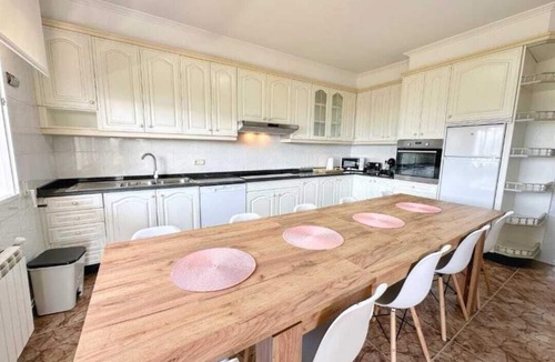Samieira Cottage | Cottage with views + garden : Summer 2026 : Ideal for families