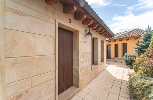 Espeja de San Marcelino House | Country House 'Dehesa de Santa Ursula 3' with Garden and Balcony