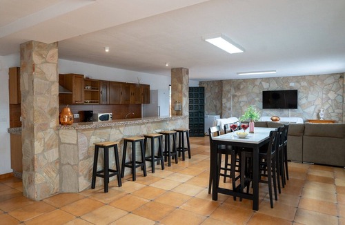Cerro Muriano House | Country House 'Brisas Del Palmeral' with Mountain View, Wi-Fi and Air Conditioning