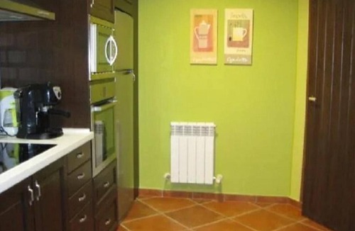 Polenino House | Country House 'Casa Las Almenadas' with Private Pool, Wi-Fi and Air Conditioning