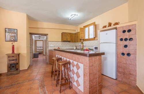 Orgiva House | Country House 'Delia' with Mountain View, Shared Pool and Wi-Fi