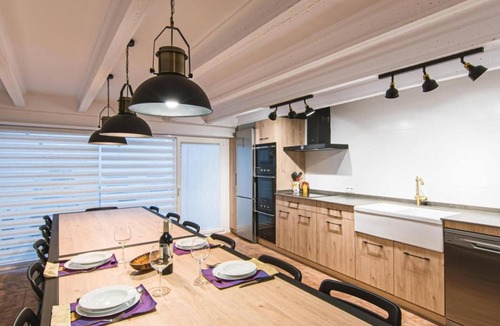 Rincon de Soto House | Country House 'Paisajes Del Ebro' with Private Terrace and Wi-Fi