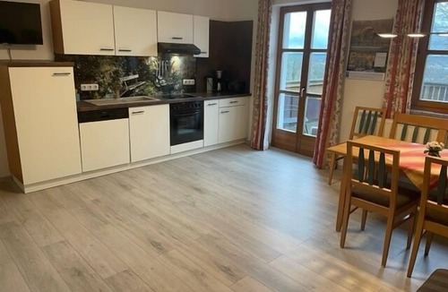 Theisseil Apartment | Cozy apartment (62sqm) with two bedrooms and balcony