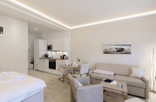 Prora Apartment | Cozy apartment in Binz with outdoor swimming pool