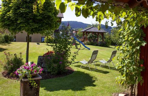 Ruhmannsfelden Apartment | Cozy Apartment in Ruhmannsfelden with Swimming pool
