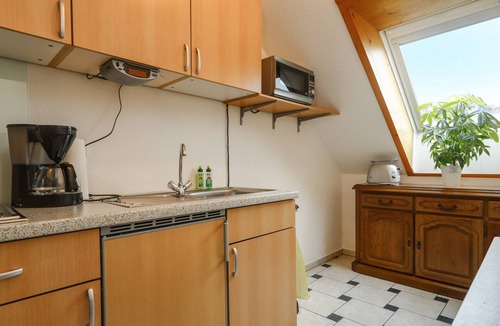 Neukirch Apartment | Cozy Apartment “Merk Klein” in a Quiet Area with Wi-Fi, Balcony & Garden
