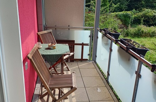 Stoppenberg House | Cozy apartment with eat-in kitchen, balcony and shared use of the garden.