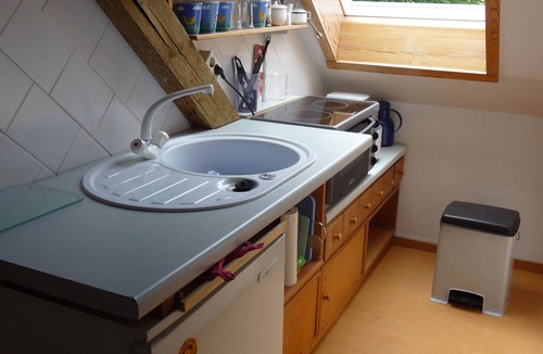 Kleinzschachwitz Apartment | Cozy attic apartment on the Elbe cycle path, good connection to public transport
