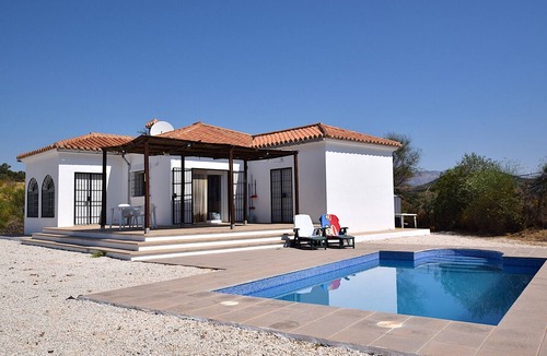Almogia Villa | Cozy casita in the countryside with swimming pool, near Málaga
