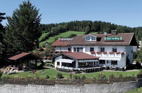 Rinchnach Apartment | Cozy comfort room (35 sqm) for 2 persons with large balcony
