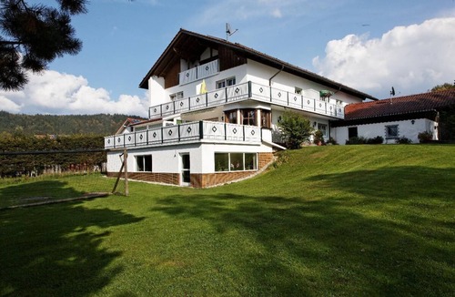 Rinchnach Apartment | Cozy comfort room (35 sqm) for 2 persons with large balcony