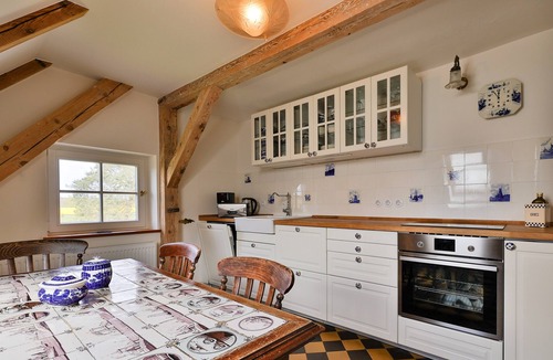 Ummanz Apartment | Cozy country house Wusse FeWo Hiddensee with terrace and fireplace