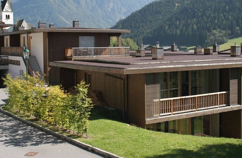 Wald im Pinzgau House | Cozy Holiday Home in Königsleiten with Sauna