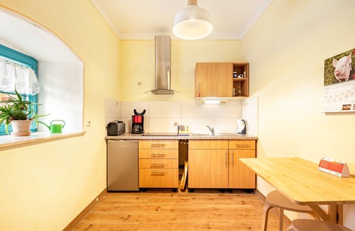 Lohmen House | Cozy Holiday Home in Lohmen with Private Terrace and Wi-Fi