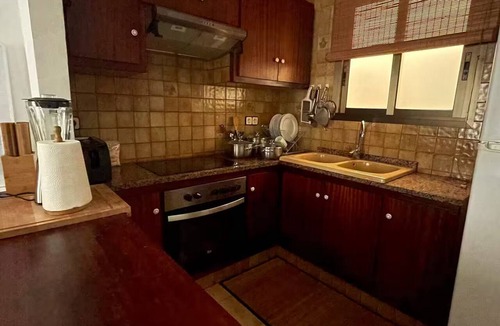 Vilanova I la Geltru House | Cozy Home with a Private Garden, 15 Minutes from the Beach