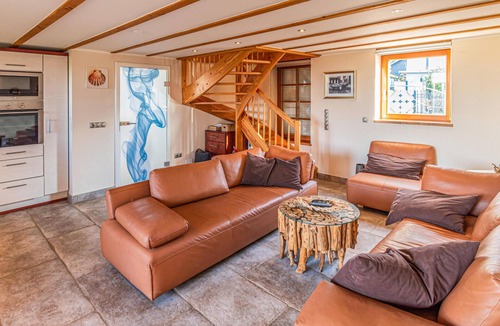Travemuende House | Cozy home in Lübeck with house sea view