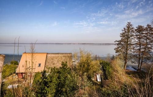 Hundorf House | Cozy Home In Seehof With House Sea View