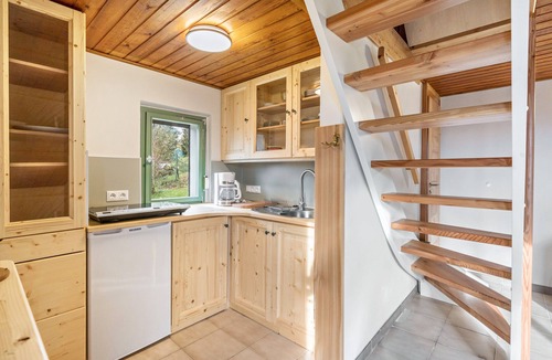 Hohnstein House | Cozy Kirschallee Cottage with Mountain View, Private Terrace & Shared Garden