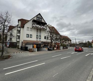 Schwaig bei Nuernberg Apartment | Cozy Nürnberg-Schwaig-Messe-Küche-Balkon