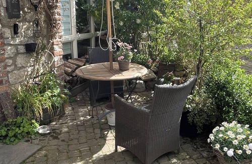 Aachen Apartment | Cozy studio in an old barn for singles and couples; dogs allowed upon request