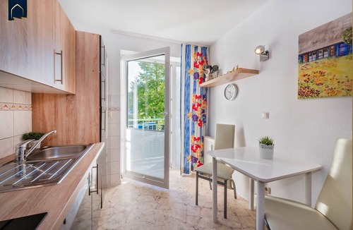 Heringsdorf Apartment | Cozy vacation apartment in Heringsdorf with balcony - only 200 m to the beach