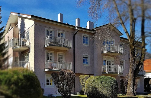 Gmain Apartment | Cozy vacation apartment, 35sqm, separate kitchen, balcony with mountain view